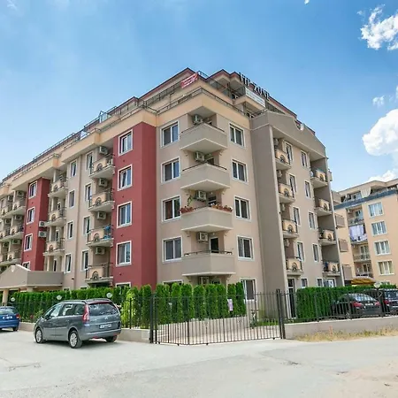 Апартамент 1bdr With Kitchen In Vip Zone Is