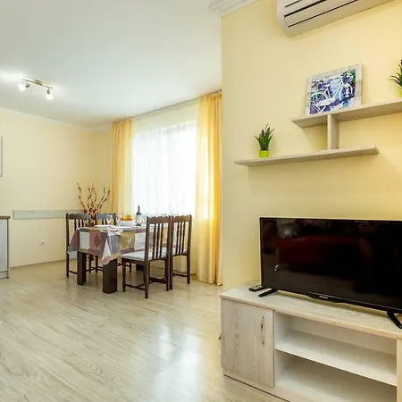 1bdr With Kitchen In Vip Zone Is Апартамент